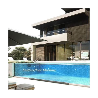 Entrenamiento de natación con la máquina AUPOOL de piscina de chorro de agua contracorriente