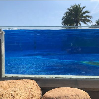 Transmisión de luz de alta transparencia Universidad personalizada sobre el suelo Piscina