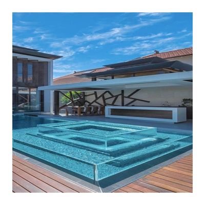 Piscina exterior de fibra de vidrio para toda la familia