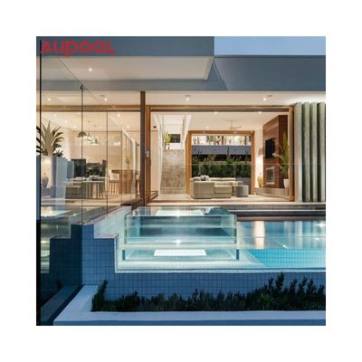 Piscina de vidrio acrílico rectangular de alta transmisión de luz para hoteles subterráneos