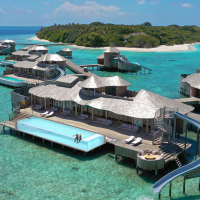 Piscina modular de fibra de vidrio transparente y personalizable por encima del suelo para la villa del resort de Trendy Island