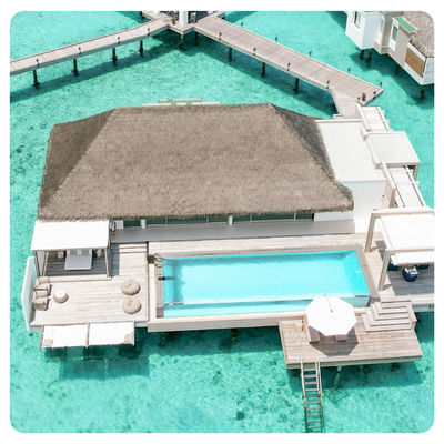 Piscina modular de fibra de vidrio transparente y personalizable por encima del suelo para la villa del resort de Trendy Island