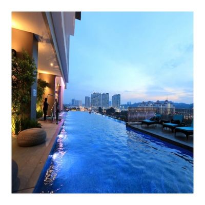 Piscinas de baño Piscinas de baño transparentes de fibra de vidrio mosaico paneles acrílicos con iluminación LED
