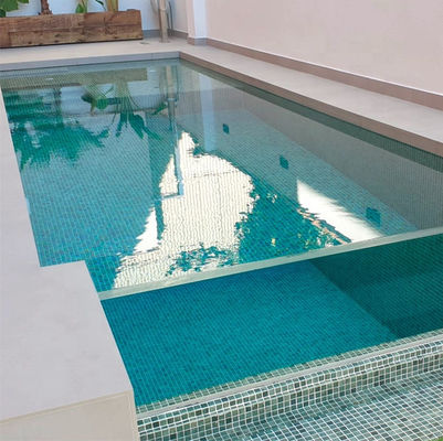 Piscina de borde infinito en el patio trasero con ventana de vidrio acrílico y grosor de 30-950 mm