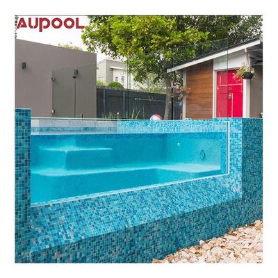 Contenedor de envío modular con sistema de iluminación y surf
