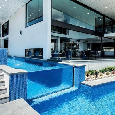 Servicio de corte Aupool Villa de vidrio transparente de lado Piscina para patio trasero del hotel