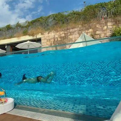 La demanda del cliente piscina acrílica para Aupool al aire libre alojamiento en familia transparente claro