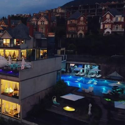 La demanda del cliente piscina acrílica para Aupool al aire libre alojamiento en familia transparente claro
