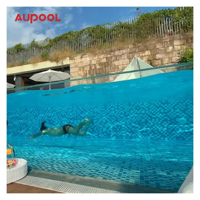 Piscina de fibra de vidrio ventajosa con borde de bronceado tamaño personalizado y superior