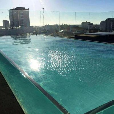 Pared de ventana gruesa sobre el suelo Piscina acrílica con alta transmisión de luz 93%