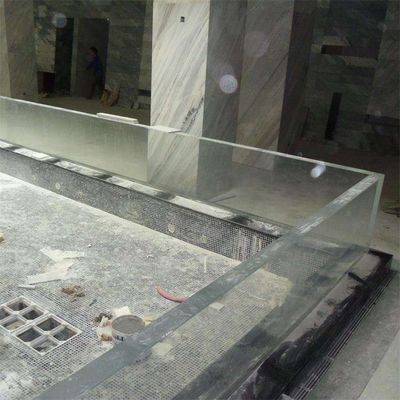 Pared de ventana gruesa sobre el suelo Piscina acrílica con alta transmisión de luz 93%